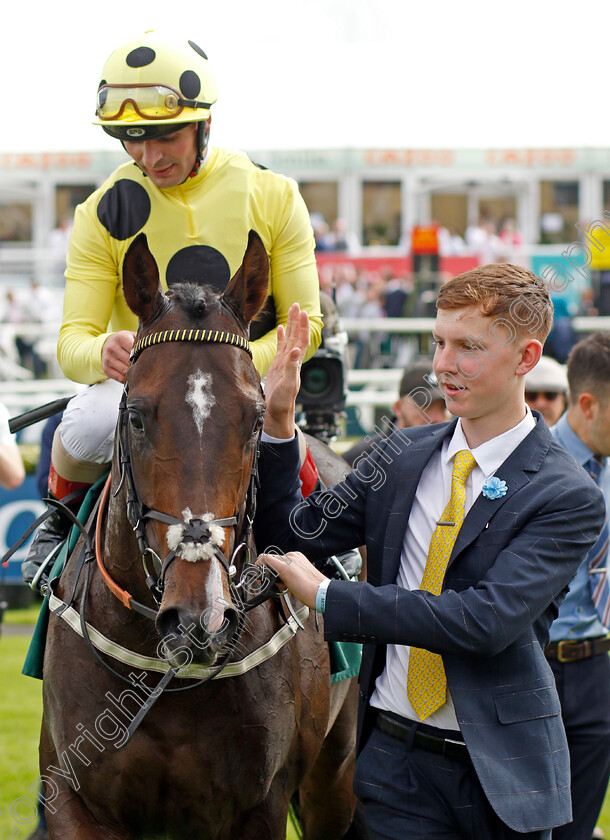 Cold-Case-0004 
 COLD CASE (Andrea Atzeni) winner of The Weatherbys Scientific £300,000 2-y-o Stakes
Doncaster 8 Sep 2022 - Pic Steven Cargill / Racingfotos.com