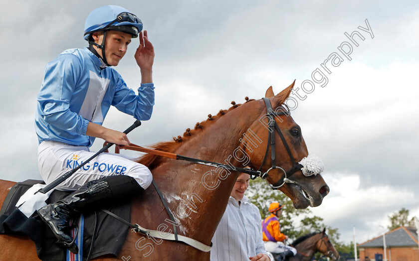 Clifton-Bay-0011 
 CLIFTON BAY (William Carver) winner of The Jebel Ali Racecourse EBF Maiden Fillies Stakes
Newbury 27 Jul 2023 - Pic Steven Cargill / Racingfotos.com