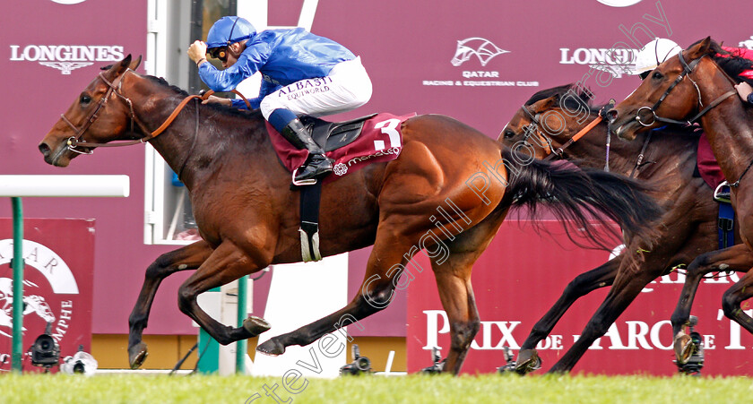 Victor-Ludorum-0011 
 VICTOR LUDORUM (Mickael Barzalona) wins The Qatar Prix Jean-Luc Lagadere
Longchamp 6 Oct 2019 - Pic Steven Cargill / Racingfotos.com