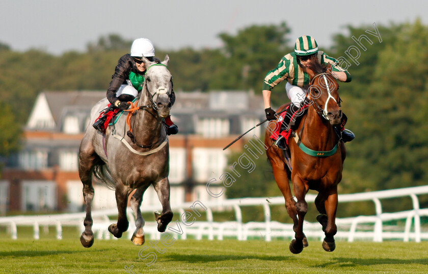 C mon-Kenny-0001 
 C'MON KENNY (left, Elisha Whittington) beats MILITRY DECORATION (right) in The Sivori Apprentice Handicap
Sandown 21 Jul 2021 - Pic Steven Cargill / Racingfotos.com