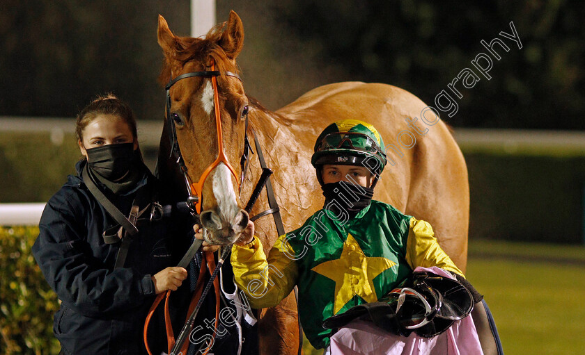 Madrinho-0007 
 HOLLIE DOYLE with MADRINHO after winning The Try Our New Super Boosts At Unibet Handicap, Hollies 5th winner of the evening
Kempton 3 Mar 2021 - Pic Steven Cargill / Racingfotos.com