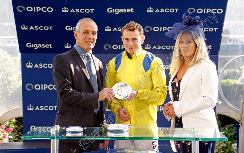 Reverend-Jacobs-0008 
 Presentation for Garden For All Seasons Maiden Stakes Ascot 8 Sep 2017 - Pic Steven Cargill / Racingfotos.com