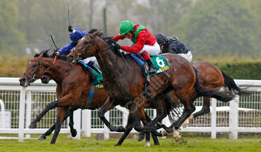 Sevenna-Star-0005 
 SEVENNA STAR (right, Frankie Dettori) beats ISPOLINI (left) in The Bet365 Classic Trial Sandown 27 Apr 2018 - Pic Steven Cargill / Racingfotos.com