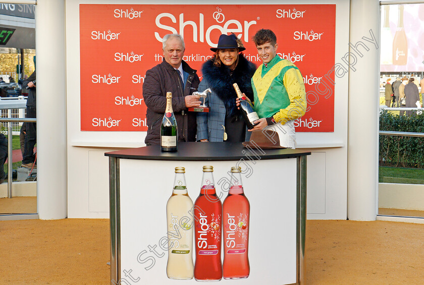 Fox-Norton-0009 
 Presentation to Colin Tizzard and Bryan Cooper for The Shloer Chase won by FOX NORTON Cheltenham 19 Nov 2017 - Pic Steven Cargill / Racingfotos.com