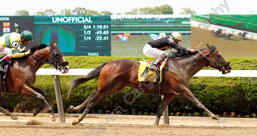 Fixedincome-Larry-0002 
 FIXEDINCOME LARRY (Manuel Franco) wins Maiden Special Weight
Belmont Park 8 Jun 2018 - Pic Steven Cargill / Racingfotos.com