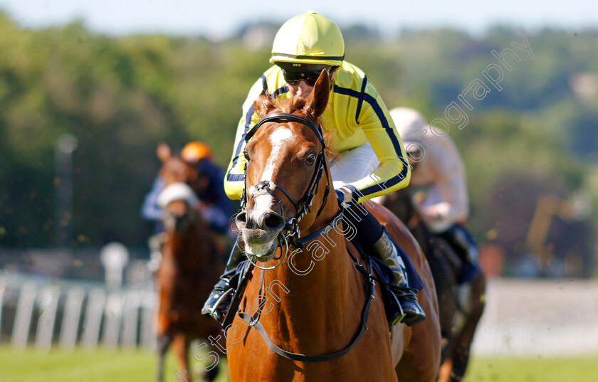 Sea-The-Caspar-0006 
 SEA THE CASPAR (Ross Coakley) wins The Cazoo Maiden Stakes Div1
Chepstow 27 May 2022 - Pic Steven Cargill / Racingfotos.com