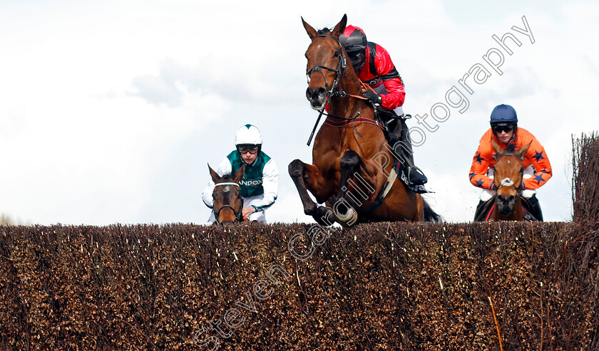 Ahoy-Senor-0003 
 AHOY SENOR (Derek Fox) wins The Betway Mildmay Novices Chase
Aintree 8 Apr 2022 - Pic Steven Cargill / Racingfotos.com