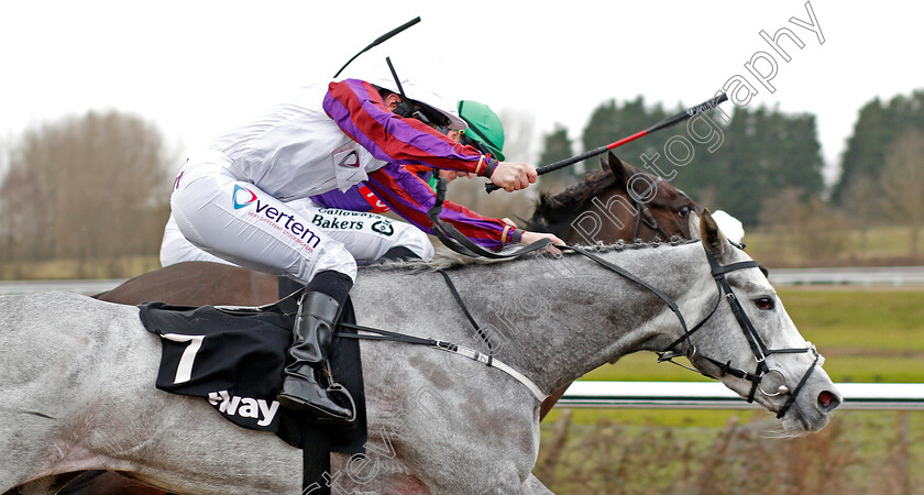 Hareem-Queen-0003 
 HAREEM QUEEN (P J McDonald) wins The Betway Hever Sprint Stakes
Lingfield 22 Feb 2020 - Pic Steven Cargill / Racingfotos.com