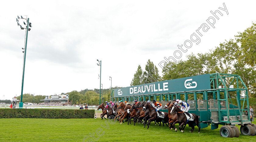 Bemer-0001 
 Horses break from the stalls for The Prix des Greniers a Sel won by BEMER (red, T Bachelot)
Deauville 12 Aug 2023 - Pic Steven Cargill / Racingfotos.com