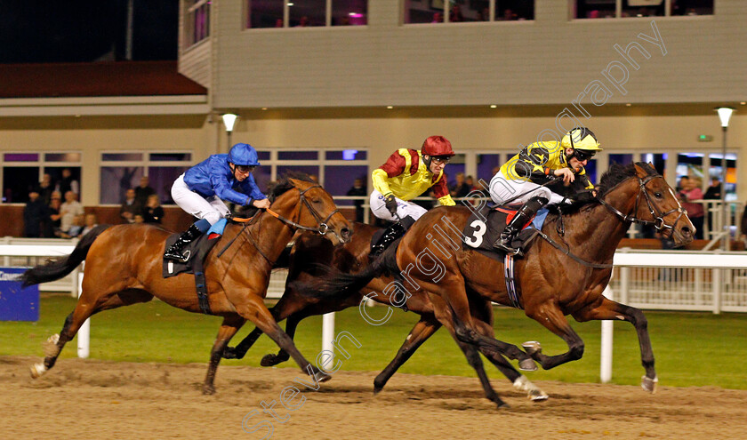 Main-Street-0003 
 MAIN STREET (Robert Havlin) beats RUA AUGUSTA (centre) and MORLOCK (left) in The Bet totequadpot at betfred.com Novice Stakes Chelmsford 12 Oct 2017 - Pic Steven Cargill / Racingfotos.com