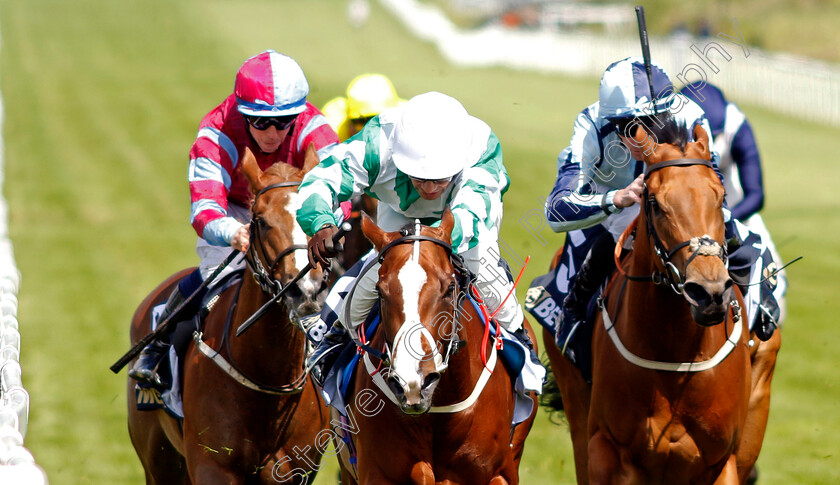 Adaay-In-Devon-0005 
 ADAAY IN DEVON (Silvestre de Sousa) wins The Betmgm It's Showtime Scurry Stakes
Sandown 15 Jun 2024 - Pic Steven Cargill / Racingfotos.com