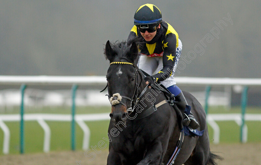 Wyvern-0009 
 WYVERN (Marco Ghiani) wins The Mansionbet Beaten By A Head Median Auction Maiden Stakes
Lingfield 25 Jan 2022 - Pic Steven Cargill / Racingfotos.com