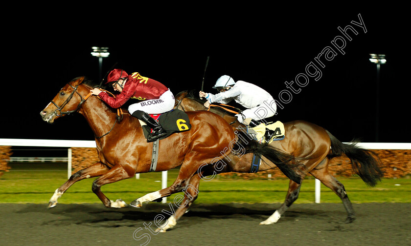 Mr-Ritz-0004 
 MR RITZ (Martin Harley) wins The 32Red/British Stallion Studs EBF Novice Stakes Kempton 20 Dec 2017 - Pic Steven Cargill / Racingfotos.com