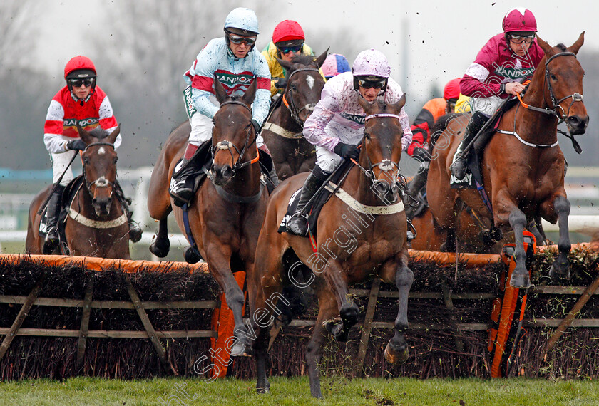 Global-Citizen-0002 
 GLOBAL CITIZEN (centre, Daryl Jacob) jumps with MIND'S EYE (right) and LALOR (left) Aintree 13 Apr 2018 - Pic Steven Cargill / Racingfotos.com