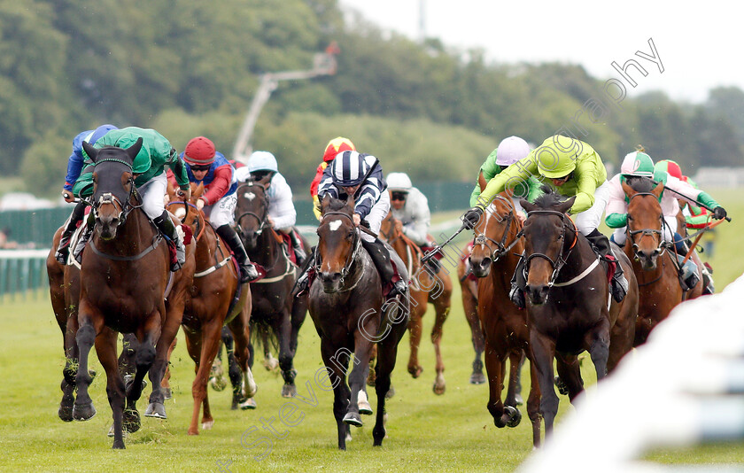 Beatboxer-0003 
 BEATBOXER (left, Robert Havlin) beats MUNHAMEK (right) in The Amix Silver Bowl Handicap
Haydock 25 May 2019 - Pic Steven Cargill / Racingfotos.com