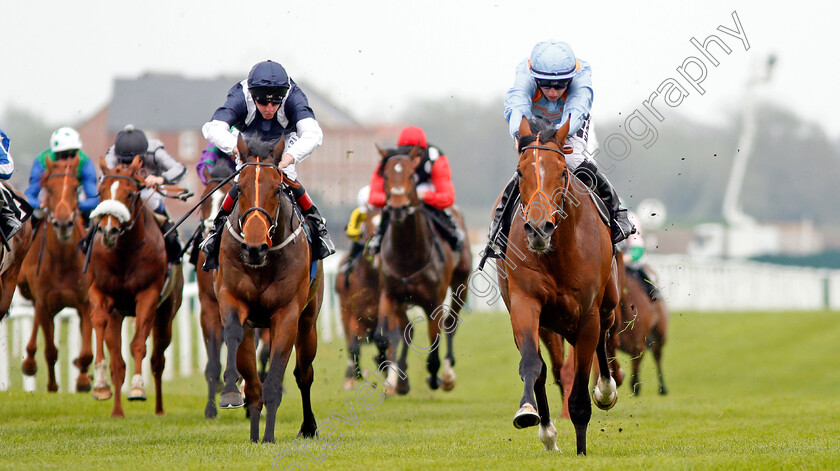 Raymond-Tusk-0001 
 RAYMOND TUSK (Tom Marquand) beats HE'S AMAZING (left) in The Dubai Duty Free Tennis Championships Maiden Stakes Div2 Newbury 21 Apr 2018 - Pic Steven Cargill / Racingfotos.com