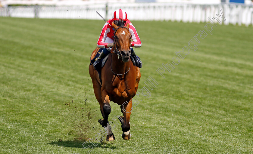 Isle-Of-Jura-0001 
 ISLE OF JURA (Callum Shepherd) wins The Hardwicke Stakes
Royal Ascot 22 Jun 2024 - Pic Steven Cargill / Racingfotos.com