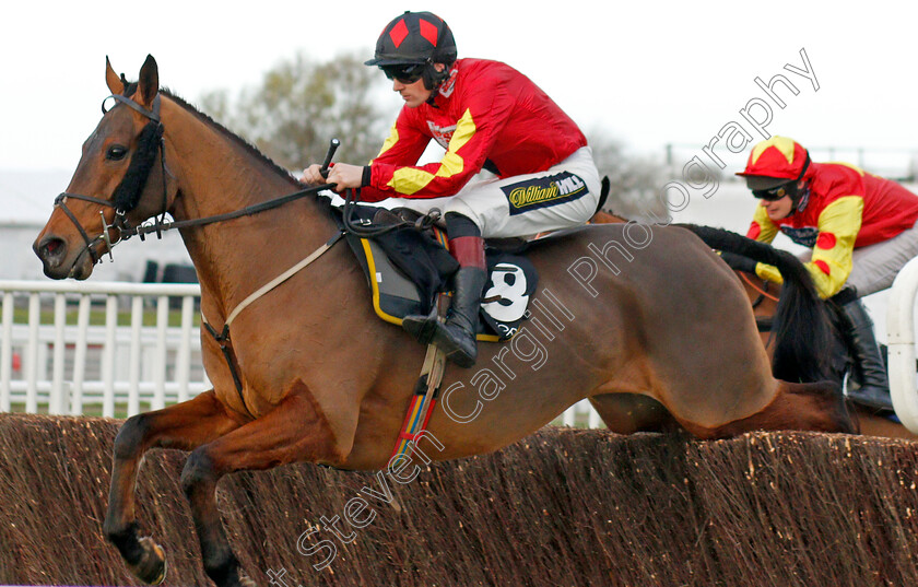 Cogry-0003 
 COGRY (Sam Twiston-Davies) wins The BetVictor Handicap Chase
Cheltenham 13 Dec 2019 - Pic Steven Cargill / Racingfotos.com