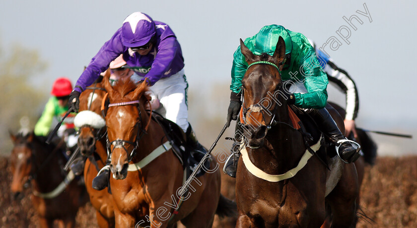 Kildisart-0007 
 KILDISART (Daryl Jacob) wins The Betway Handicap Chase
Aintree 6 Apr 2019 - Pic Steven Cargill / Racingfotos.com