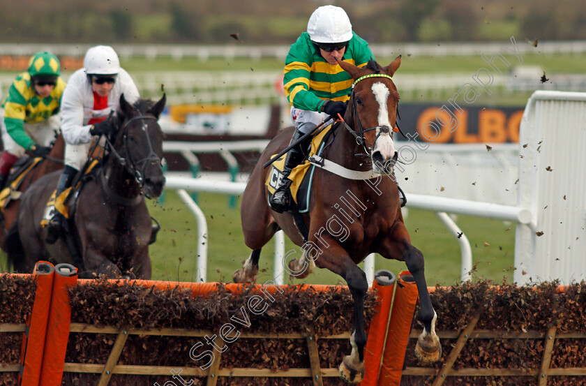 Apple s-Shakira-0003 
 APPLE'S SHAKIRA (Barry Geraghty) wins The JCB Triumph Trial Juvenile Hurdle Cheltenham 16 Dec 2017 - Pic Steven Cargill / Racingfotos.com