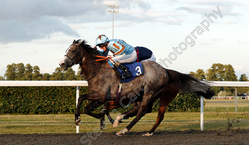 Garbanzo-0003 
 GARBANZO (Liam Keniry) wins The Matchbook Betting Podcast Handicap
Kempton 7 Aug 2019 - Pic Steven Cargill / Racingfotos.com