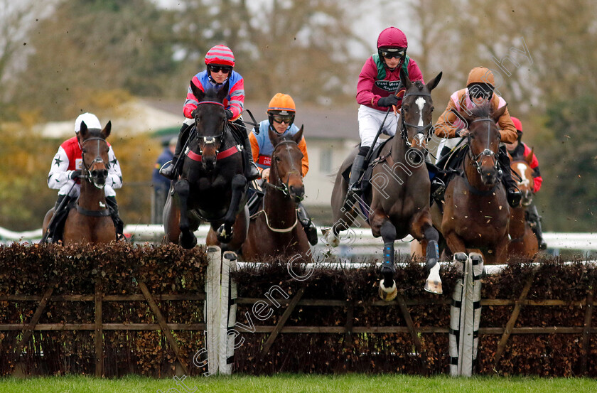 Lunar-Ocean-and-Myfanwy s-Magic-0001 
 LUNAR OCEAN (centre, Daryl Jacob) with MYFANWY'S MAGIC (left)
Warwick 22 Nov 2023 - Pic Steven Cargill / Racingfotos.com