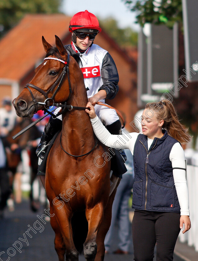 Domino-Darling-0001 
 DOMINO DARLING (Tom Marquand)
Newmarket 24 Sep 2021 - Pic Steven Cargill / Racingfotos.com