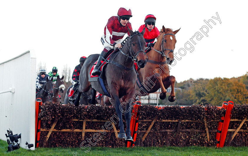 Desert-Cross-0001 
 DESERT CROSS (left, Aidan Coleman) jumps with LORD MARMADUKE (right) Sandown 12 Nov 2017 - Pic Steven Cargill / Racingfotos.com