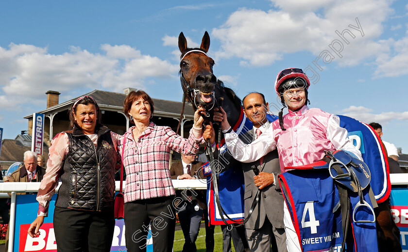 Sweet-William-0011 
 SWEET WILLIAM (Robert Havlin) winner of The Betfred Howard Wright Doncaster Cup
Doncaster 13 Sep 2024 - Pic Steven Cargill / Racingfotos.com