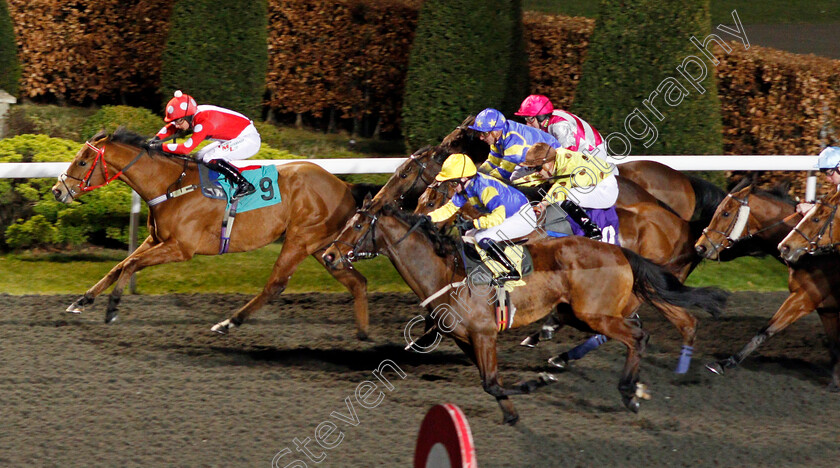 Spare-Parts-0003 
 SPARE PARTS (left, Nicola Currie) beats SHYRON (centre) in The 32Red.com Handicap Kempton 7 Mar 2018 - Pic Steven Cargill / Racingfotos.com