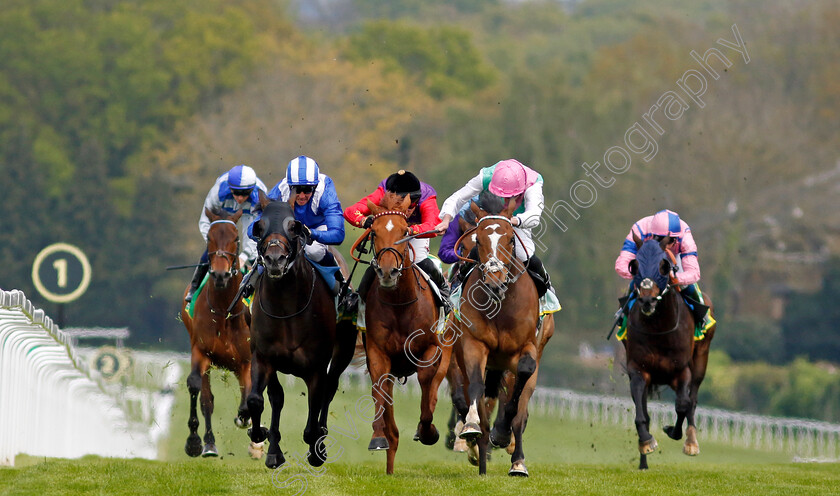 Okeechobee-0004 
 OKEECHOBEE (right, Ryan Moore) beats DESERT HERO (centre) and ISRAR (left) in The bet365 Gordon Richards Stakes
Sandown 26 Apr 2024 - Pic Steven Cargill / Racingfotos.com