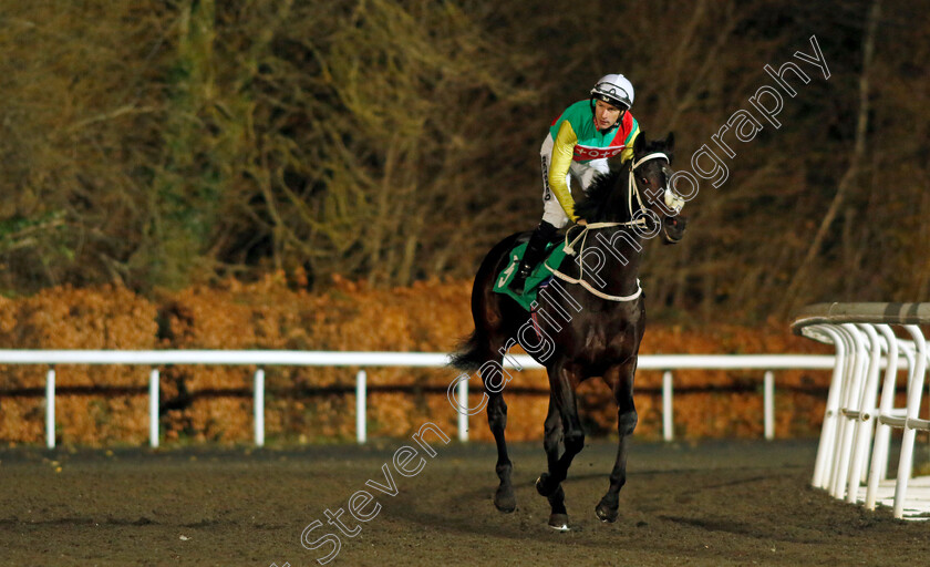 Blanchland-0001 
 BLANCHLAND (Richard Kingscote)
Kempton 13 Dec 2023 - Pic Steven Cargill / Racingfotos.com