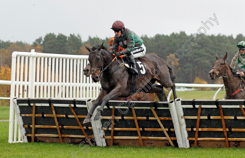 Glen-Cannel-0004 
 GLEN CANNEL (Brian Hughes) wins The Pertemps Network National Hunt Maiden Hurdle
Market Rasen 17 Nov 2022 - pic Steven Cargill / Racingfotos.com