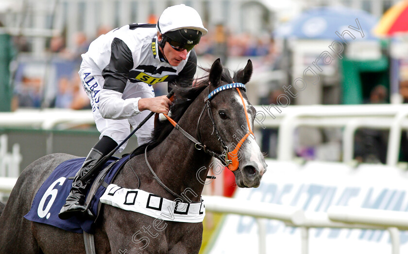 Tip-Two-Win-0006 
 TIP TWO WIN (Adam Kirby) wins The Weatherbys Bank Foreign Exchange Flying Scotsman Stakes Doncaster 15 Sep 2017 - Pic Steven Cargill / Racingfotos.com