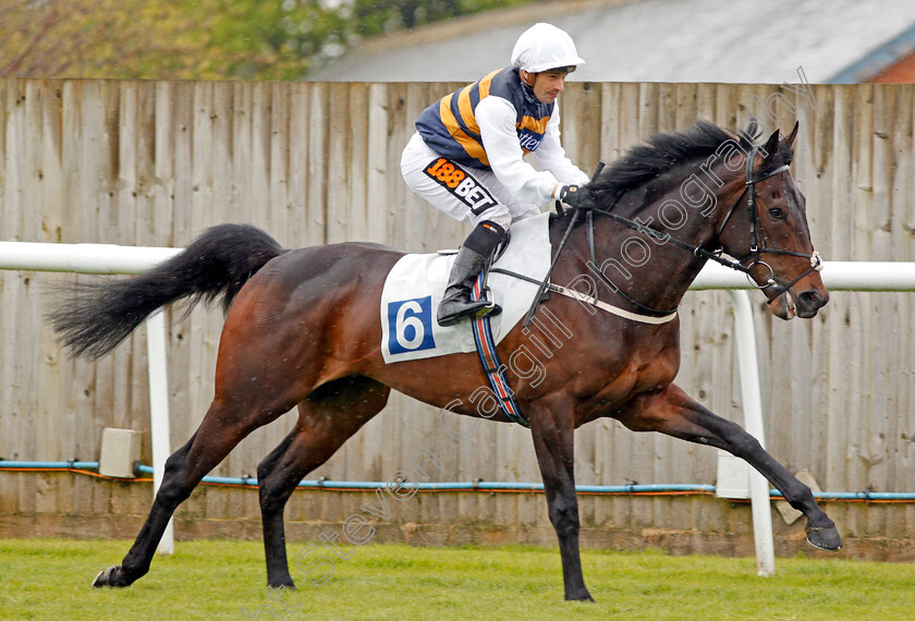 Artarmon-0001 
 ARTARMON (Silvestre De Sousa) Leicester 28 Apr 2018 - Pic Steven Cargill / Racingfotos.com