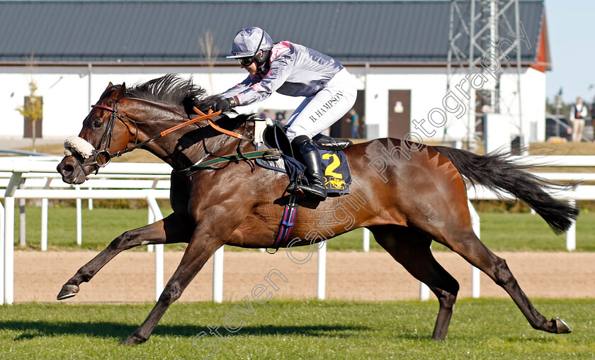 Throne-Hall-0008 
 THRONE HALL (Brodie Hampson) wins The H.M. Drottningens Pris
Bro Park, Sweden , 15 Sep 2024 - Pic Steven Cargill / Racingfotos.com