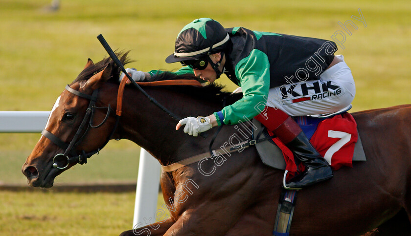 Porsche-Cavalier-0005 
 PORSCHE CAVALIER (David Egan) wins The British Stallion Studs EBF Maiden Fillies Stakes
Sandown 21 Jul 2021 - Pic Steven Cargill / Racingfotos.com