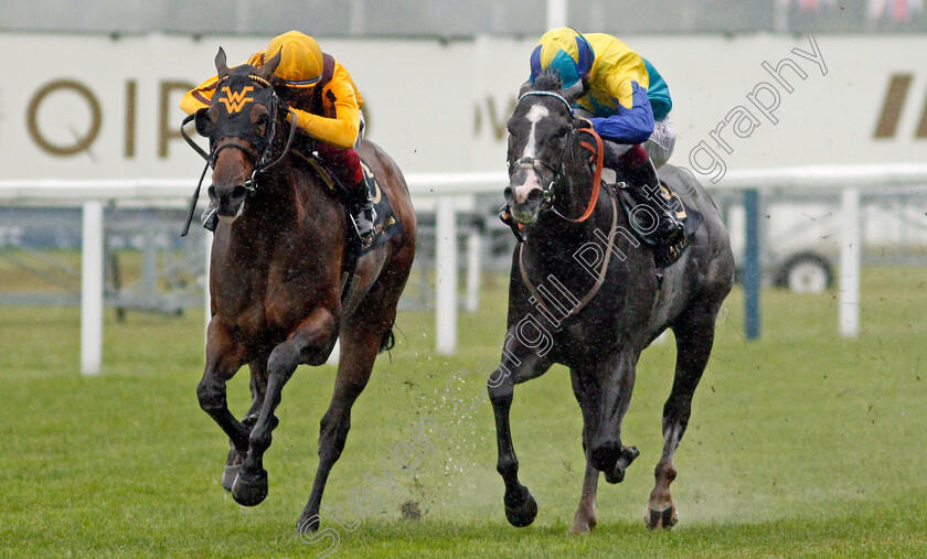 Campanelle-0007 
 CAMPANELLE (left, Frankie Dettori) beats DRAGON SYMBOL (right) in The Commonwealth Cup
Royal Ascot 18 Jun 2021 - Pic Steven Cargill / Racingfotos.com