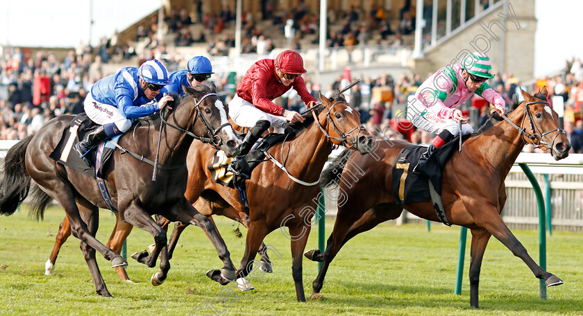 Lady-Lynetta-0003 
 LADY LYNETTA (right, Shane Kelly) beats SUNSET KISS (centre) BAAQY (left) in The Blandford Bloodstock Maiden Fillies Stakes
Newmarket 28 Sep 2019 - Pic Steven Cargill / Racingfotos.com