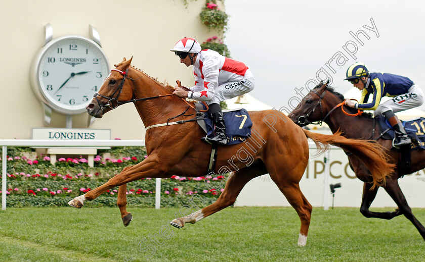 Holloway-Boy-0006 
 HOLLOWAY BOY (Daniel Tudhope) wins The Chesham Stakes
Royal Ascot 18 Jun 2022 - Pic Steven Cargill / Racingfotos.com