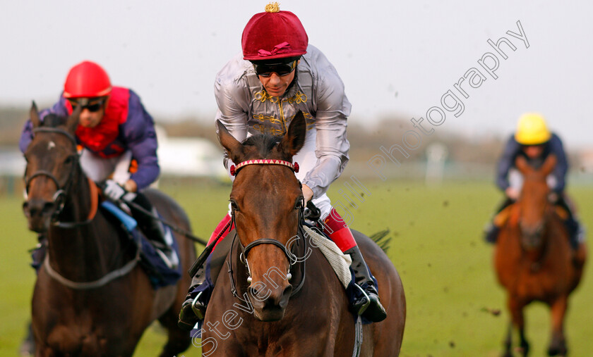 Aljezeera-0009 
 ALJEZEERA (Frankie Dettori) wins The British Stallion Studs EBF Beckford Stakes Yarmouth 16 Oct 2017 - Pic Steven Cargill / Racingfotos.com