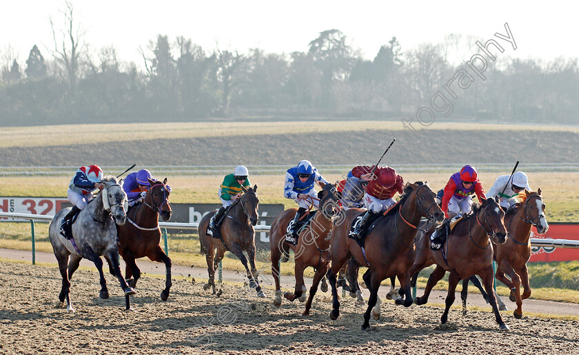 Master-The-World-0002 
 MASTER THE WORLD (left, Sean Levey) chases MR OWEN (3rd right, Jamie Spencer) before being awarded The Betway Winter Derby Stakes Lingfield 24 Feb 2018 - Pic Steven Cargill / Racingfotos.com