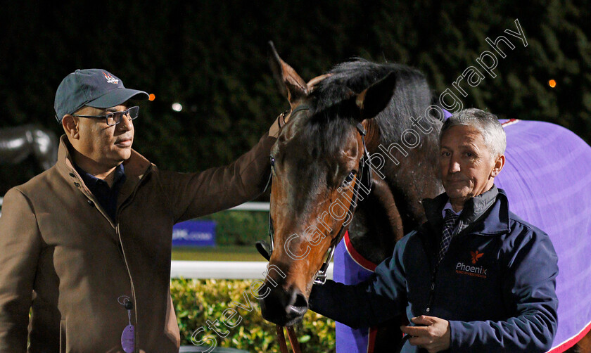 Gronkowski-0009 
 GRONKOWSKI with Amer Abdulaziz after The Road To The Kentucky Derby Conditions Stakes Kempton 7 Mar 2018 - Pic Steven Cargill / Racingfotos.com