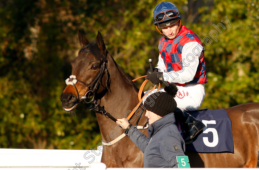 Shoot-To-Kill-0001 
 SHOOT TO KILL (Tom Marquand)
Lingfield 21 Jan 2023 - Pic Steven Cargill / Racingfotos.com