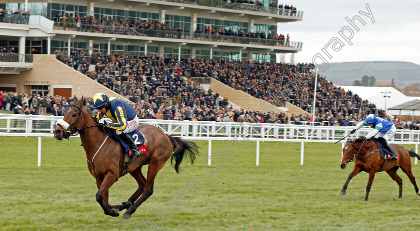 Kalondra-0003 
 KALONDRA (Noel Fehily) wins The Ryman Novices Chase Cheltenham 16 Dec 2017 - Pic Steven Cargill / Racingfotos.com