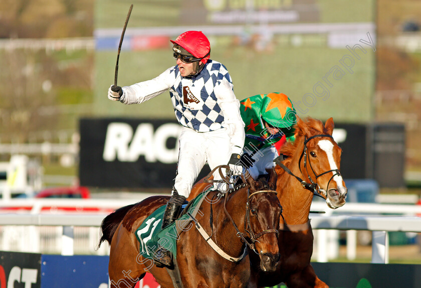 Rathvinden-0007 
 RATHVINDEN (left, Mr P W Mullins) beats MS PARFOIS (right) in The National Hunt Challenge Cup Cheltenham 13 Mar 2018 - Pic Steven Cargill / Racingfotos.com