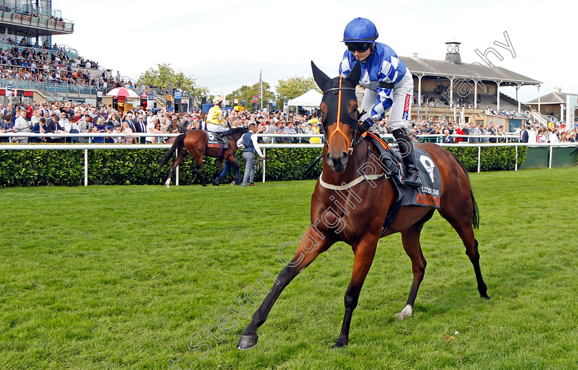 Lizzie-Jean-0001 
 LIZZIE JEAN (Hollie Doyle)
Doncaster 11 Sep 2022 - Pic Steven Cargill / Racingfotos.com