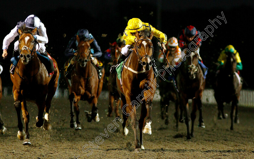 Name-The-Wind-0003 
 NAME THE WIND (right, Tom Marquand) beats BUFFALO RIVER (left) in The 32Red.com Novice Stakes
Kempton 27 Sep 2018 - Pic Steven Cargill / Racingfotos.com