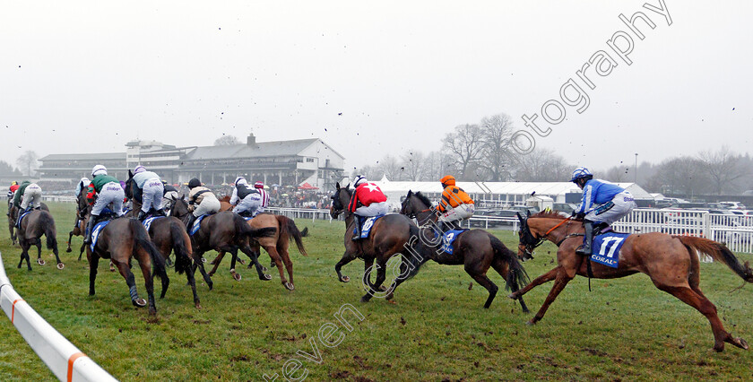 Welsh-Grand-National-0001 
 The field race away form the first fence during the Coral Welsh Grand National won by POTTERS CORNER
Chepstow 27 Dec 2019 - Pic Steven Cargill / Racingfotos.com