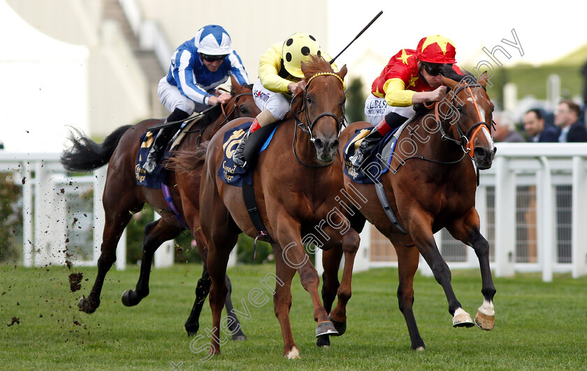 Prince-Eiji-0004 
 PRINCE EIJI (left, Andrea Atzeni) beats RED ARMADA (right) in The Charbonnel Et Walker British EBF Maiden Stakes
Ascot 7 Sep 2018 - Pic Steven Cargill / Racingfotos.com